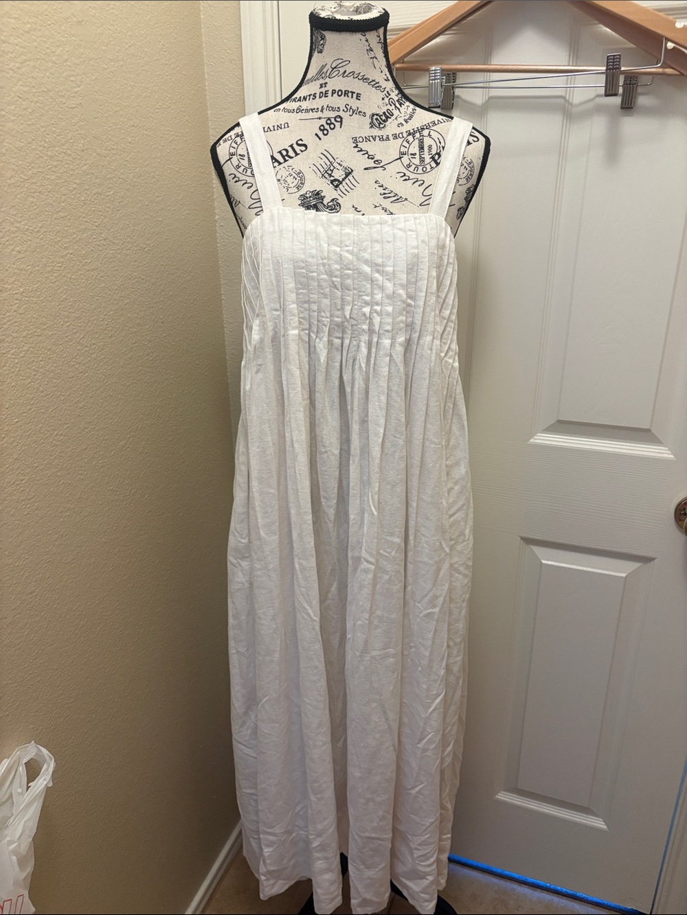 Banana Republic White Linen Maxi Sundress with Pintuck Bodice XS